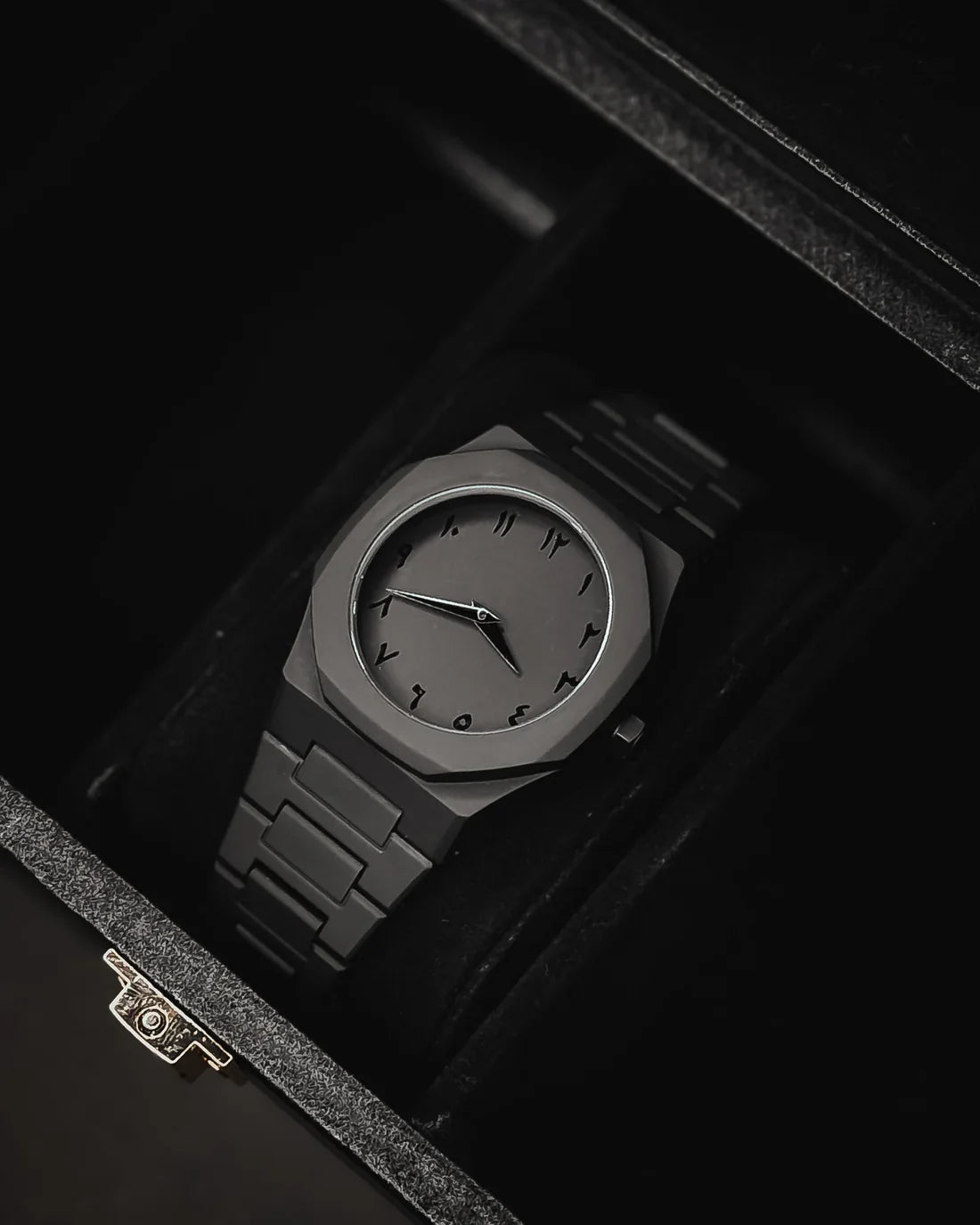 Black Arabic Aura Men's Watch