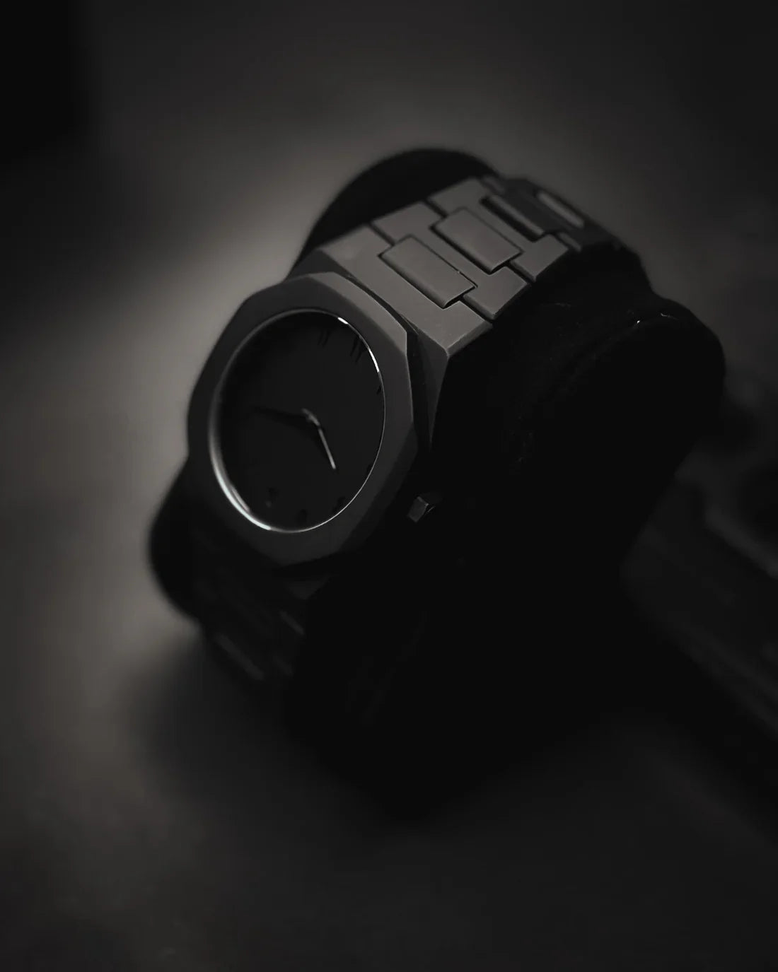 Black Arabic Aura Men's Watch